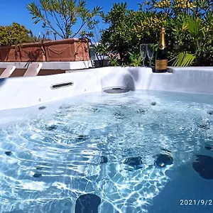  Apartment Penthouse - Jacuzzi - Terrace - Parking - 2 Pools France